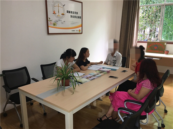 君唐律师主动对接家事审判 积极参与法院庭前调解德阳市妇女儿童维权服务中心一月内成功调解四起家事纠纷